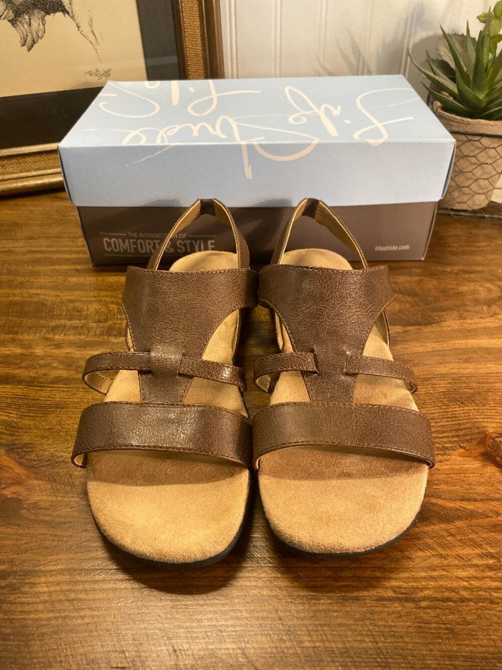 Life Stride - Ezriel - Women’s Brown Strappy Comfort Sandals - Size 8.5 M